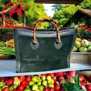 GUCCI
Suede Bamboo Diana XL Tote Black leather trim.Orig zippers, magnet closure